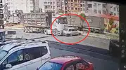 Kayseri'de tırla çarpışan otomobil takla attı: Sürücü mucizevi şekilde kurtuldu