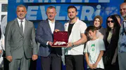 Kartepe'de 144 aile yeni yuvalarına kavuştu: Başkan Büyükakın'dan kentsel dönüşümde 'zehirli dil' uyarısı