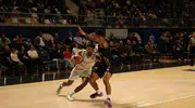 Körfez Basket sezonu Johnny Davis'in etkileyici performansıyla açtı