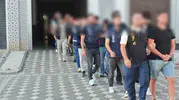 Borsa yatırım vaadiyle 4,5 milyon liralık vurgun yapan şebekeye 8 ilde darbe