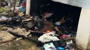 Kovancılar'da balkon altındaki odun yığını alevlere teslim oldu