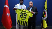 Emmanuel Emenike’den Fenerbahçe’ye duygusal dönüş: Eski yuvada hasret giderdi