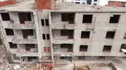 Karacabey'de 30 yıllık metruk yapı mahallelinin korkulu rüyası haline geldi