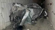 Samsun'da gece yarısı dehşeti: Kamyonete çarpan otomobil tramvay yolunda hurdaya döndü