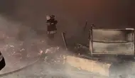Vize'deki ilaç fabrikasında çıkan büyük yangın ekiplerin müdahalesiyle söndürüldü