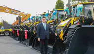 Akyazı Belediyesi 150 milyon liralık dev yatırımla hizmet filosunu yeniledi