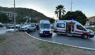 Söke Madenciler Kavşağı'nda iki otomobil çarpıştı: 2 yaralı