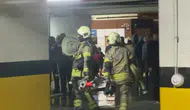 Başakşehir'de otopark paniği: Araç yangını nedeniyle site sakinleri sokağa döküldü