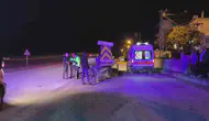 Antakya'da motosiklet kazası: Üst geçitte bariyerlere çarpan 2 kişi yaralandı
