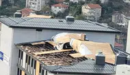 Karadeniz Ereğli'de şiddetli fırtına KYK yurdunun çatısını uçurdu