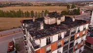 Beyşehir'de çatı yangını sonrası 20 aile evsiz kaldı: Müteahhit kayıplara karıştı