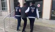 Ağabeyinin kimliğiyle izini kaybettirmeye çalışan firari kovalamaca sonucu yakalandı