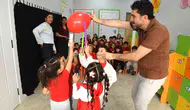 Yunusemre'de binlerce çocuğa diş sağlığı bilinci aşılanıyor