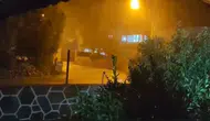 Hatay'da aniden bastıran ceviz büyüklüğünde dolu araçlara zarar verdi