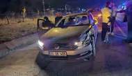 Bingöl'de akaryakıt istasyonuna ulaşmak isteyen iki yaya otomobilin çarpmasıyla ağır yaralandı