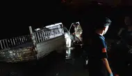 Defne'de kontrolden çıkan kamyonet Asi Nehri'ne uçtu: 2 yaralı