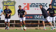 Alaçatıspor'dan gövde gösterisi: Sezon açılışında rakibine gol yağdırdı