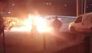 Körfez'de seyir halindeki otomobil bir anda alev topuna döndü