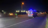 Düzce'de kilitlenen trafikte ambulansa polis eliyle özel geçiş koridoru