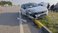 Diyarbakır'da tır ve otomobilin karıştığı kazada üçü çocuk dört kişi yaralandı
