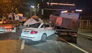 Beyoğlu'nda alkollü sürücünün makas dehşeti: 3 araç hurdaya döndü