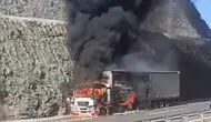 Pozantı-Tarsus otoyolunda kabus dolu anlar: İki tır alevlere teslim oldu