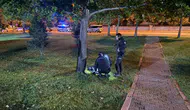 Melikgazi'deki parkta bıçaklı kavga: Şüpheliler eşyalarını bırakıp izlerini kaybettirdi