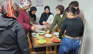 Eskişehir’de Üniversiteliler Paketli Gıda Tüketmek Yerine Kısır Yaptı