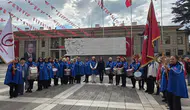 Eskişehir’de 29 Ekim Kadınları Derneği’nden Çelenk Töreni