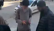 Tespih Sattığını İddia Ederek Öğrenciden Para İstedi, Duyarlı Vatandaş Baskıdan Kurtardı