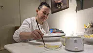 Parasız Başladığı Atölyesinde Sanatını Yaşatıyor