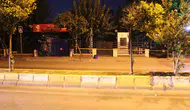 Gece yarısı durakta unutulan çanta fünyeyle imha edildi