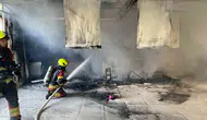 Balıkesir'de balkon yangını: 4 araç ve 13 personel seferber oldu