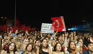 Edirne 30 Ağustos Zafer Bayramı'nı Göksel'in Sahne Performansıyla Kutladı