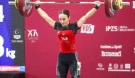 Milli halterci Cansel Özkan'dan Taranto'da altın madalya başarısı