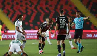 Gaziantep FK, Rizespor Karşısında İlk Yarıda 2-0 Geriye Düştü