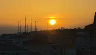 Edirne'de Kızıl Gökyüzü ve Ay Yıldız: Buçuktepe'den Kartpostallık Manzara