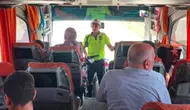 Kars karayollarında sıkı denetim: Trafik ekipleri güvenli seyahat için sahada