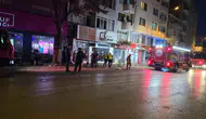 Bursa'da geri dönüşüm deposunda yangın: Apartman sakinleri dumanla panik yaşadı