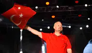 Menemen 104 yıllık bağımsızlık gururunu Sefo konseriyle taçlandırıyor
