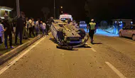 İnegöl'de gece yarısı kaza: Otomobil takla attı, iki kişi hastanelik oldu
