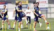 Fenerbahçe'de Roma mesaisi başladı: Beşiktaş derbisinin ardından gözler Avrupa'ya çevrildi