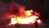 Doğantepe köyünde ahşap ev yangını: 80 yaşındaki ev sahibi alevlerin arasından sağ kurtuldu
