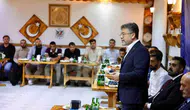 Bakan Yumaklı Erzincan'da gençlerin beklentilerini dinledi