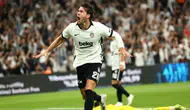 Beşiktaş'ta Vlahovic fırtınası: Çorum FK karşısında hat-trick yaptı, derbiye göz kırptı