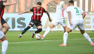 Çorum Şehir Stadyumu'nda kilitlenen düğüm: Çorum FK ile Alanyaspor ilk yarıda gol sesi çıkaramadı