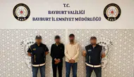 Bayburt'ta sahte yol izin belgesiyle yakalanan iki göçmen sınır dışı ediliyor