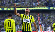 Fenerbahçe'de Vedat Muriqi şov: Eyüpspor karşısında dört golle tarihe geçti