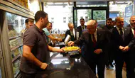 Bakan Yaşar Güler Kars sokaklarında esnafın nabzını tuttu