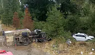 Uşak'ta yol kenarında mola veren iki kardeşe kamyonet çarptı: 3 ağır yaralı